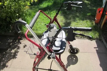 EXTRA WIDE SUNBURST ROLLATOR WITH CANE 3 360x240